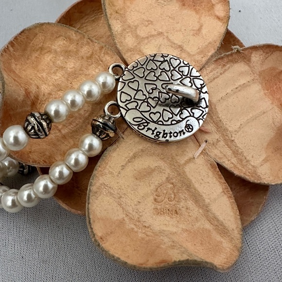 Brighton silver tone chain and faux pearls with tan leather flower - Picture 6 of 9